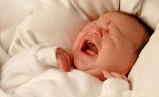 新生婴儿哭闹的原因和安抚的方法有关吗