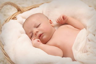 婴儿最有安全感的睡姿：促进睡眠与健康成长