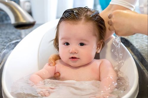 婴儿洗澡时的常见误区