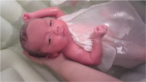 新生儿沐浴的正确步骤是什么