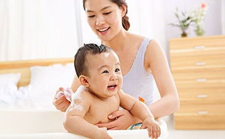 婴儿沐浴的适宜水温为